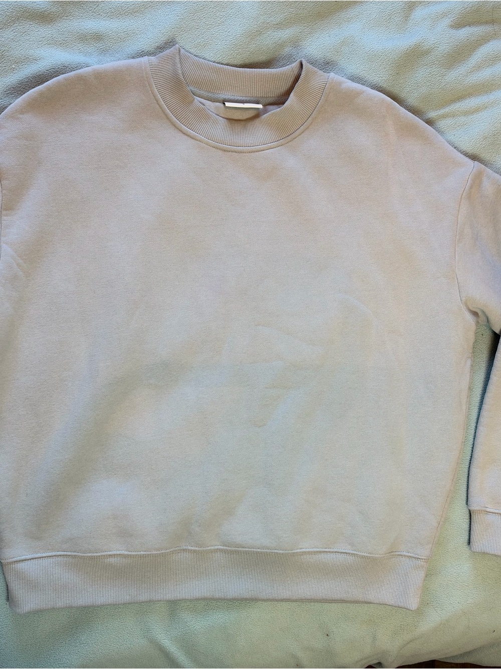 Women’s Comfrt Classic Crewneck Sweatshirt - Light Gray